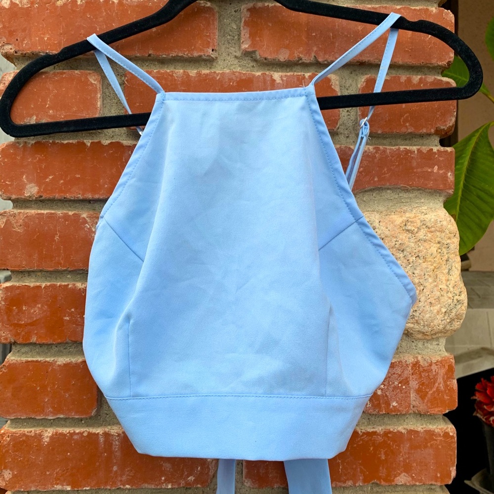 Brandy Melville Cropped Halter